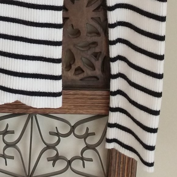 Women's Halogen size XS long sleeve striped (white and black) top - Picture 5 of 8